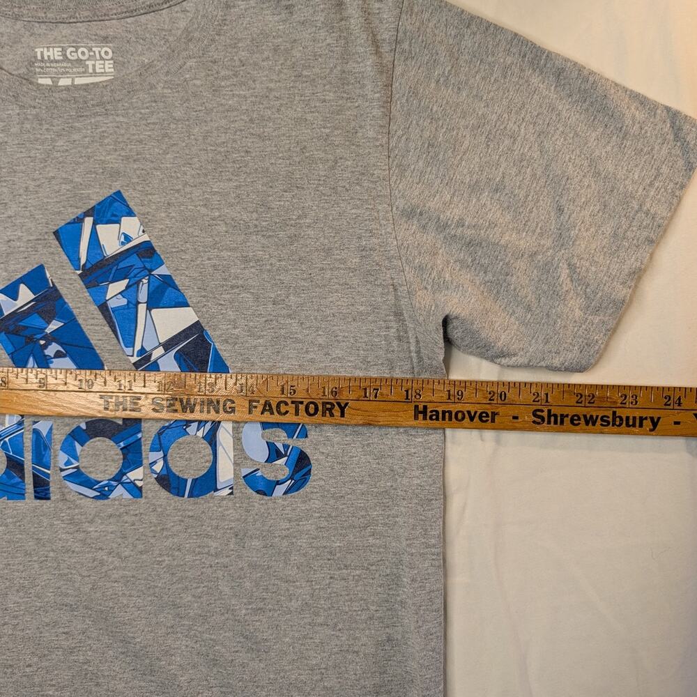 Adidas The Go To Tee Graphic T Shirt Sz M Gray Blue Abstract Sportswear Workout - Picture 5 of 7